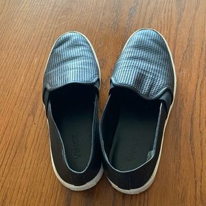 VINCE LEATHER SLIP ON SNEAKERS Size 7